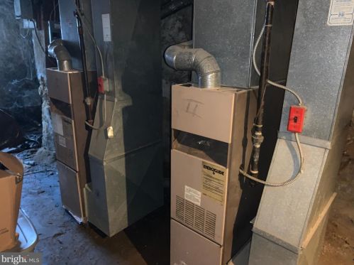 5826 Chestnut St, Philadelphia, PA 19139-3109