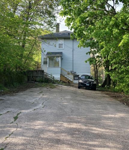 420 Campbell St, Joliet, IL 60435-7026