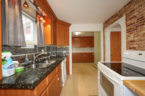 16 River St, Mason, NH 03048-3227