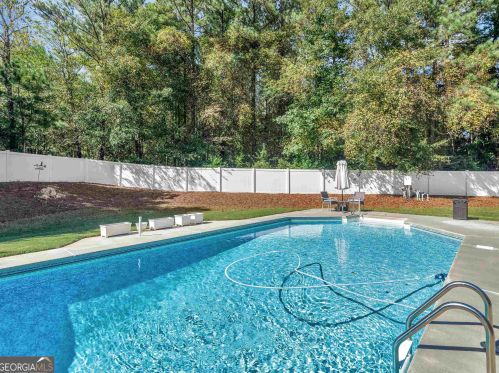 525 Deadwood Trl, Locust Grove, GA 30248-2190