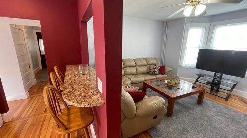 44 Annandale Rd, Middletown, RI 02840-3676