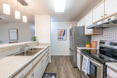 95-1017 Kaapeha St, Mililani, HI 96789-4835