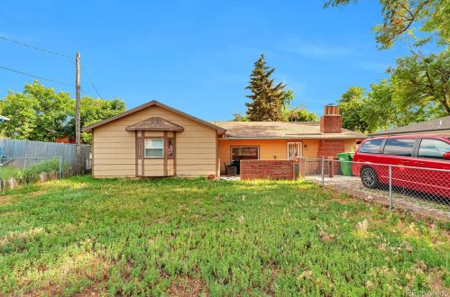 1312 Pleasant Acres Dr, Greeley, CO 80620-1423