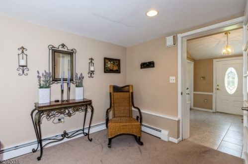 31 Peace Rd, Dover NJ  07869-1021 exterior