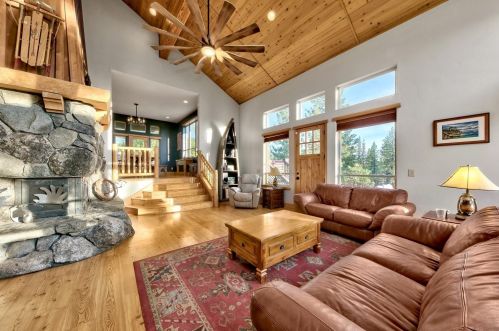 16125 Martis Peak Rd, Truckee CA  96161-1485 exterior