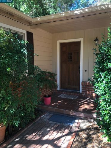 111 Jose Ln, Pacheco, CA 94553-9795