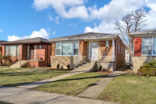 15928 Woodbridge Ave, Dixmoor, IL
