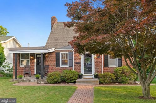 4803 Lancaster St, Harrisburg, PA 17111-3459
