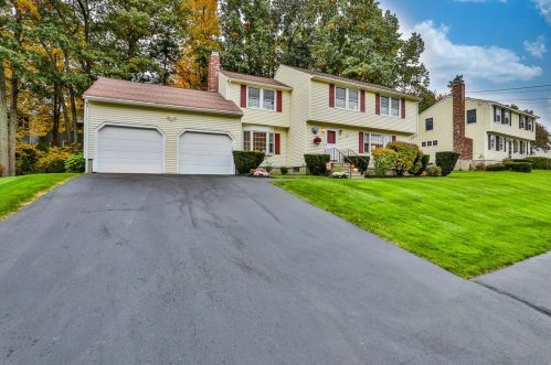 24 Macdonald Dr, Nashua, NH 03062-1854