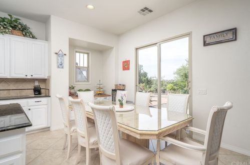 16550 Catalonia Dr, Riverside CA  92504-8701 exterior