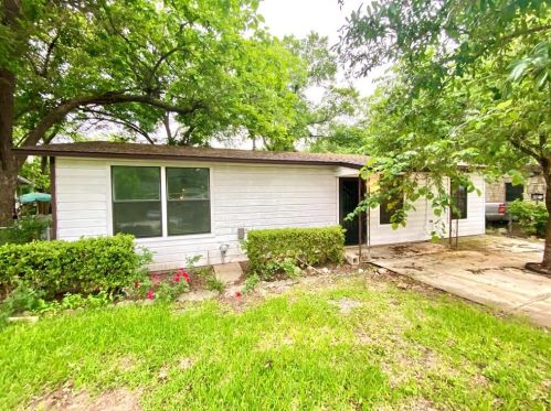 6211 Club Ter, Austin TX  78741-3305 exterior