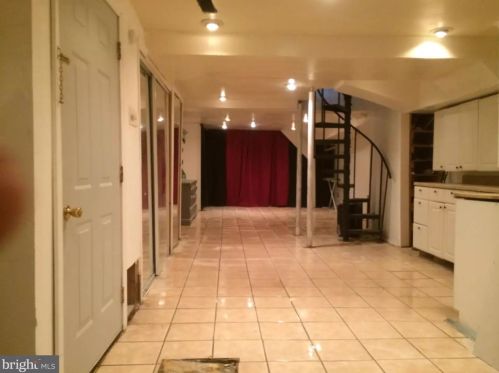 1801 16 St, Philadelphia PA  19145-2202 exterior
