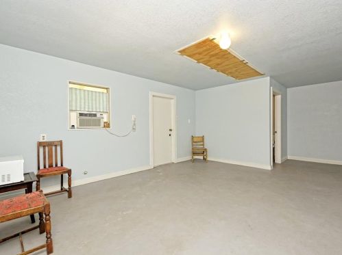 6107 Felix Ave, Austin TX  78741-3312 exterior