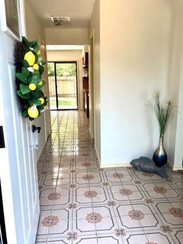 1607 Elvas Way, Austin TX  78758-2204 exterior