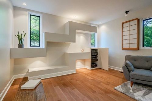 620 Colebrook Ct, Atlanta GA  30327-4710 exterior