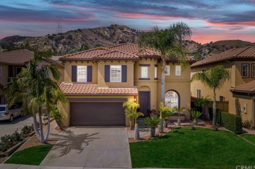 7263 Villanueva Dr, Orange, CA 92867-6442