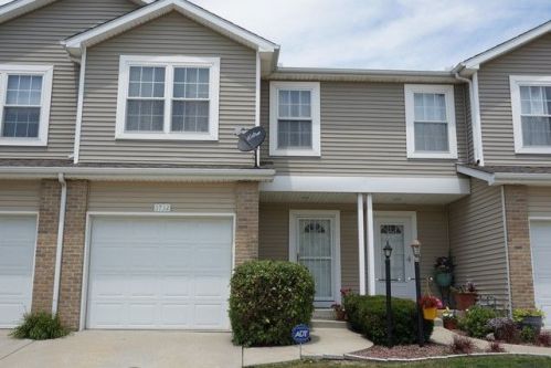 3732 Summer Sage Ct, Champaign, IL 61822-1908