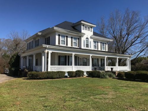 307 Hampton Ave, Pickens, SC 29671-2421