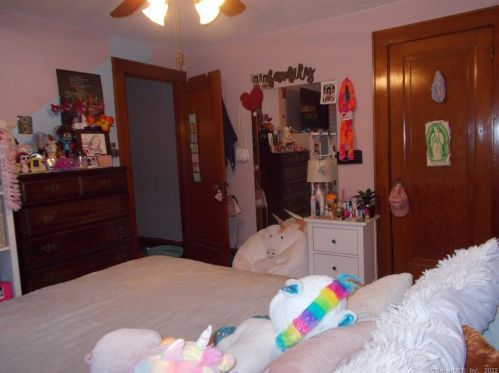 146 Emmett Ave, Derby CT  06418-1232 exterior