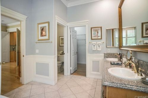 565 Granite Hl St, Simi Valley CA 93065-0614 exterior