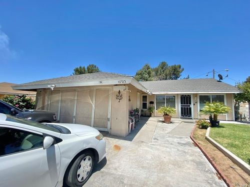 4705 Warren St, Riverside, CA 92503-3017