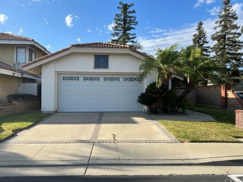 6890 Sunriver St, Chino, CA 91710-2887