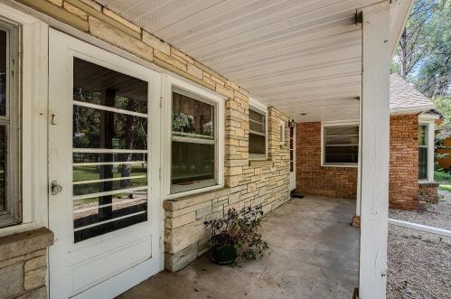 8348 Mississippi Blvd, Minneapolis, MN 55433-5938
