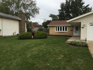 226 Fleming Ln, Schaumburg, IL 60193-2821