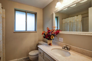 1205 Hinsdale Dr, Littleton, CO 80120-4143