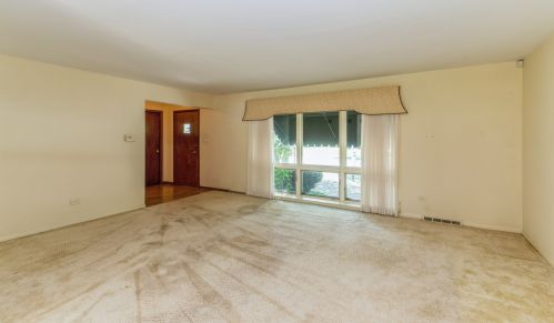 837 Maple Rd, Homewood, IL 60422-1059