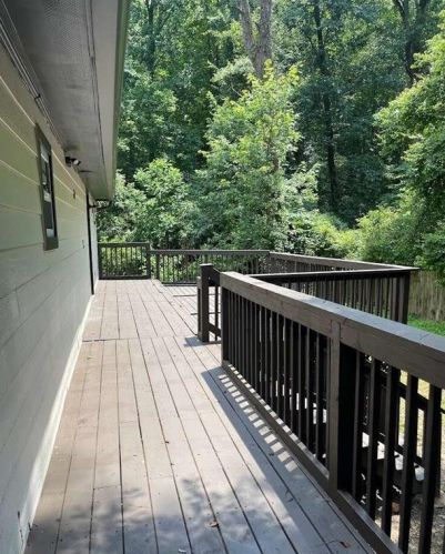 221 Cross Gate Dr, Marietta GA  30068-3921 exterior