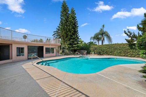 6535 Rycroft Dr, Riverside CA  92506-5314 exterior