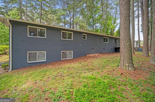 3007 Dogwood Dr, Atlanta GA  30344-3905 exterior