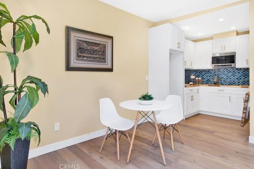 1755 Glenwood Rd, Glendale CA  91201-1543 exterior