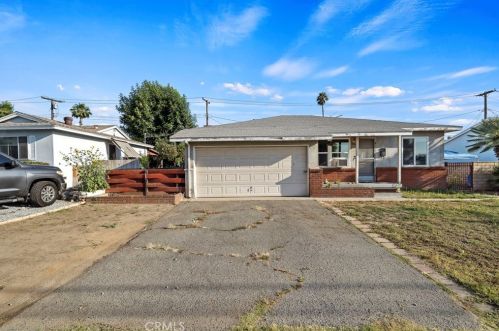 1976 3rd St, Riverside, CA 92507-3450