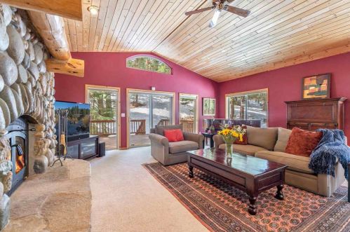 11799 Tundra Dr, Truckee CA  96161-6100 exterior