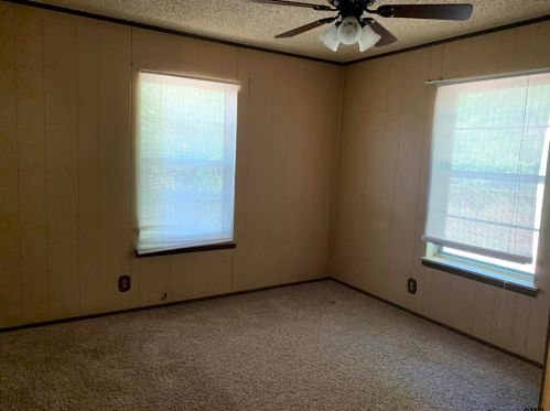 100 Barbara St, Whitehouse, TX 75791-3679