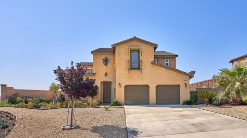 16943 Hidden Trails Ln, Riverside, CA 92503-7922