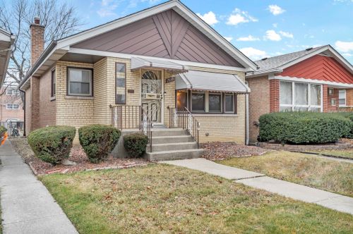 7938 Troy St, Chicago, IL 60652-1911