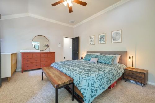13401 Anarosa Loop, Austin TX  78727-1401 exterior