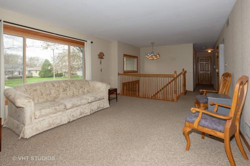 15327 Indian Boundary Line Rd, Plainfield, IL 60544-7506