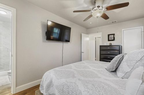 2517 Briarcliff Dr, Irving TX  75062-3213 exterior