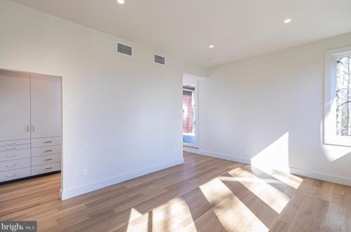 144 Drakes Corner Rd, Princeton NJ  08540-7519 exterior