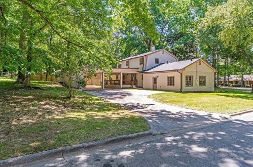 2873 Cherry Blossom Ln, Atlanta GA  30344-3915 exterior