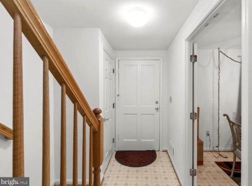 5494 Mystic Ct, Columbia, MD 21044-1800