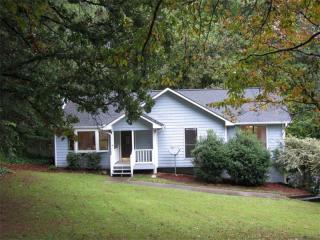 1084 Becky Ct, Acworth, GA 30102-2516