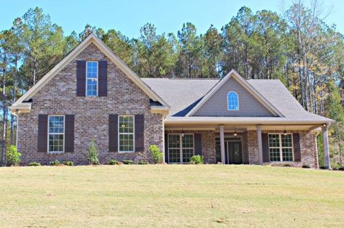 62 Mallie Dr, Forsyth, GA 31029-8768