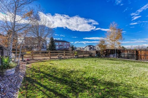 6051 Valdai Way, Aurora CO 80015-6521 exterior