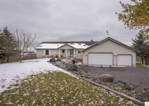 6222 Elinor St, Duluth, MN 55807-1105