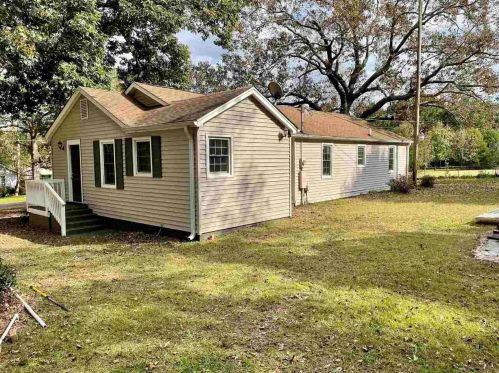 126 Third St, Hartwell, GA 30643-2128